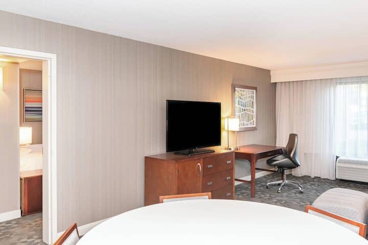 Room 19 of 52