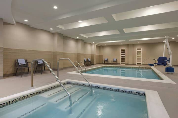 Pool 21 of 60