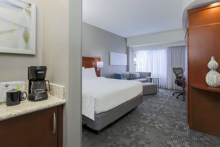 Room 5 of 30