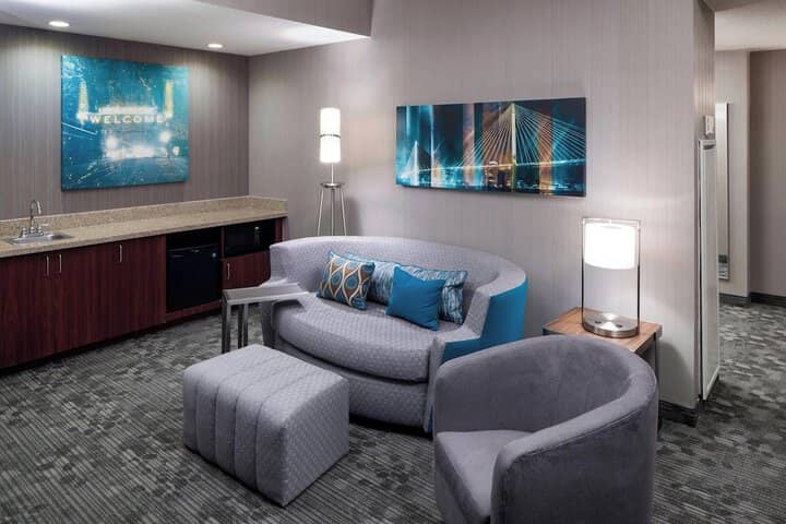 Room 15 of 34