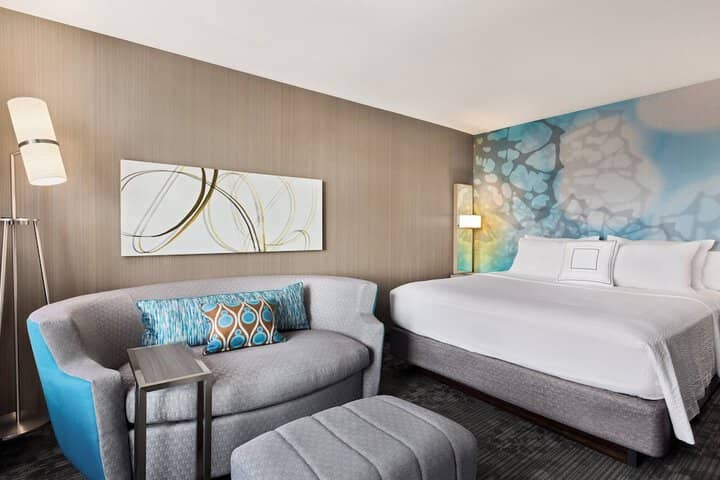 Room 10 of 46
