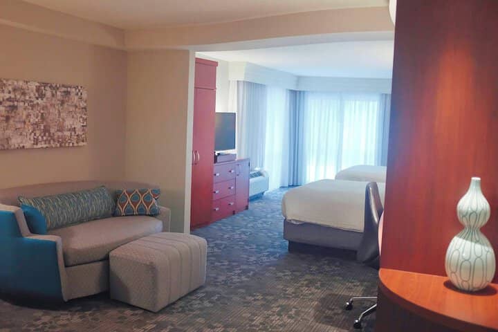 Room 10 of 36