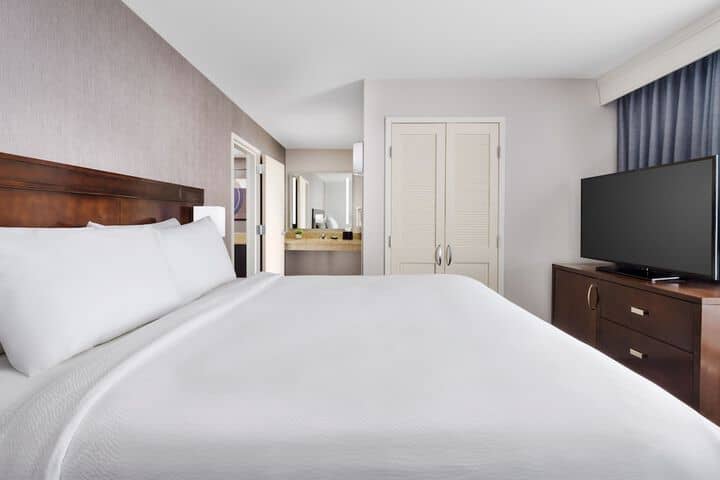Room 6 of 46