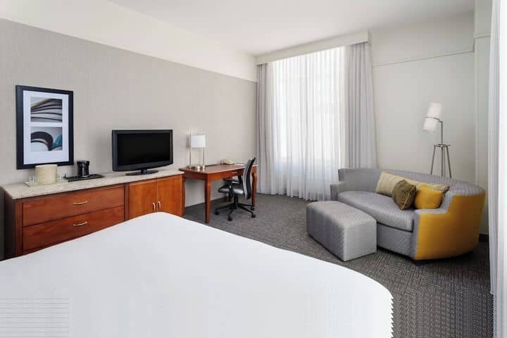 Room 14 of 29