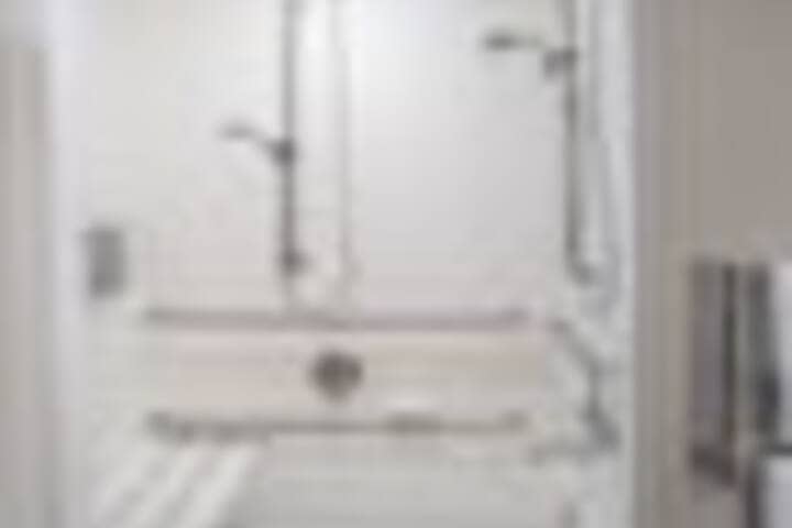 Room 62 of 147