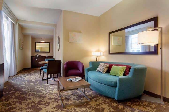 Room 18 of 52