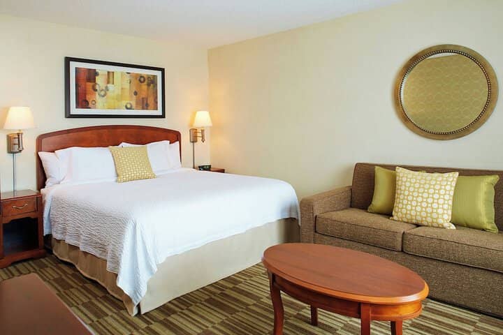 Room 8 of 24