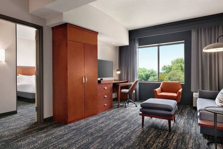 Room 6 of 60