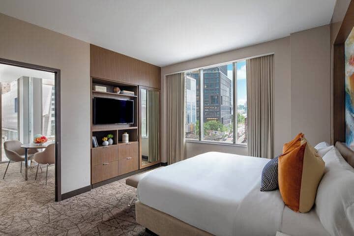 Room 9 of 29