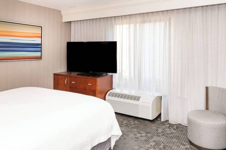 Room 9 of 52