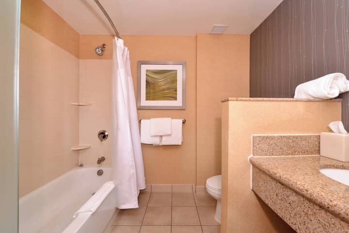 Room 14 of 33
