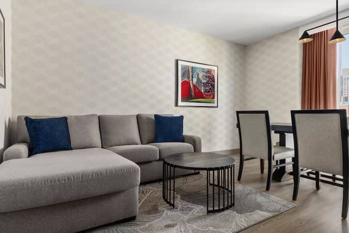 Room 16 of 37