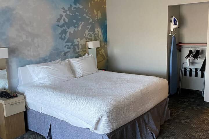 Room 9 of 53