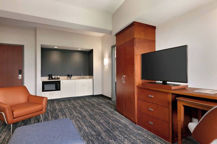 Room 12 of 60