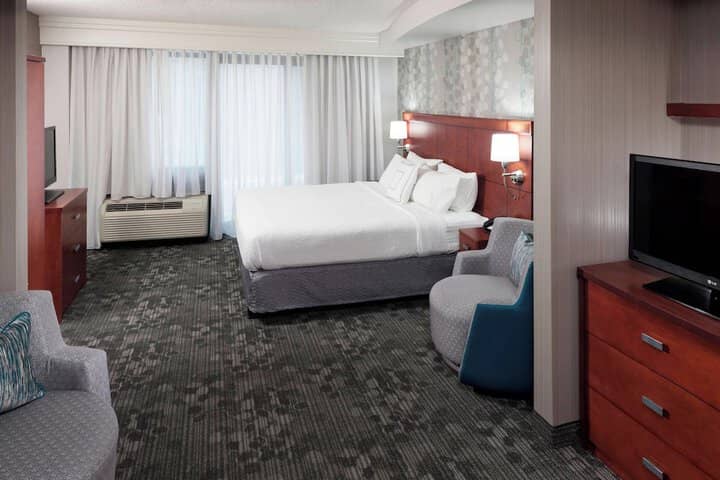 Room 9 of 31