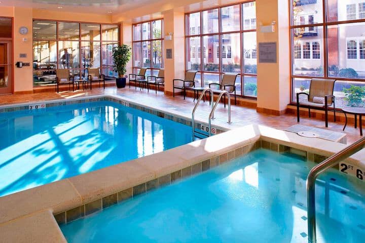 Pool 21 of 34