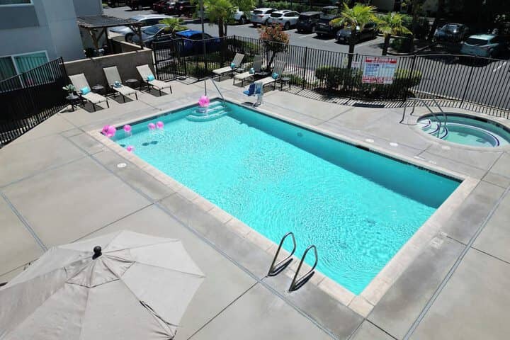 Pool 14 of 38