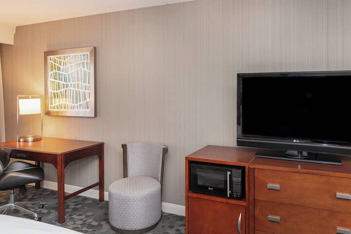 Room 14 of 52