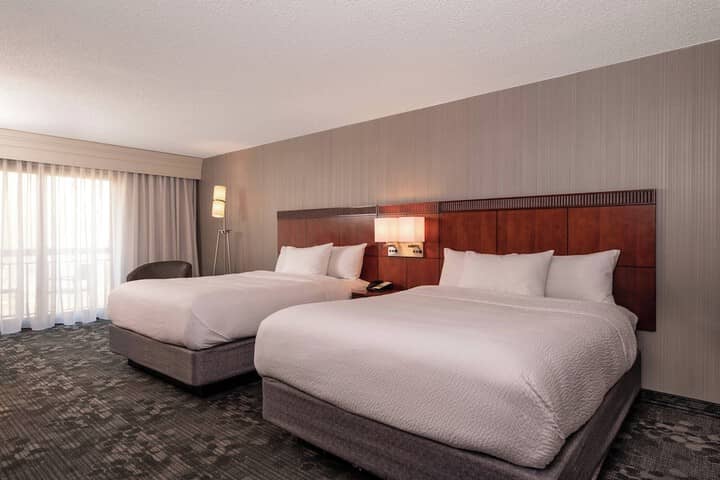 Room 8 of 38