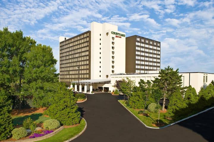 Hotel 53 of 54