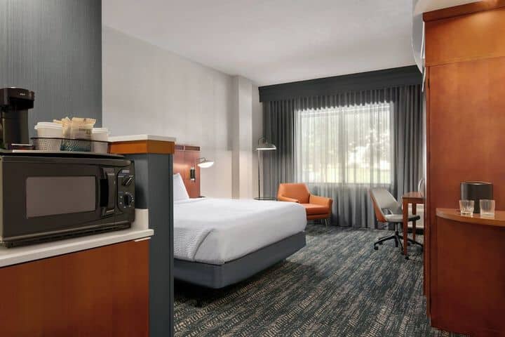 Room 10 of 60