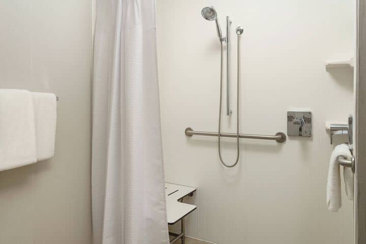 Room 18 of 29
