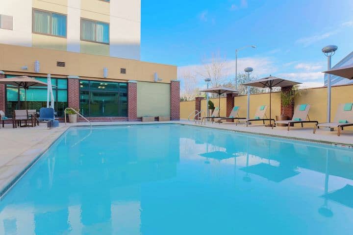 Pool 15 of 30