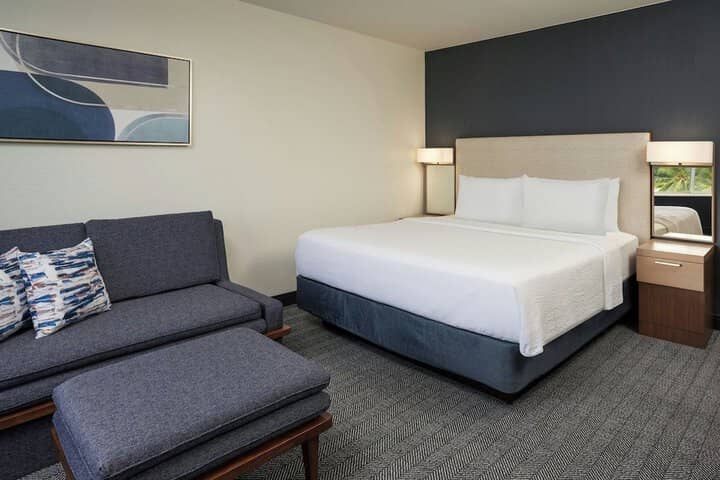 Room 21 of 46