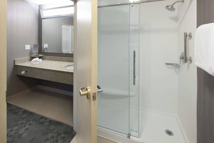 Room 19 of 34