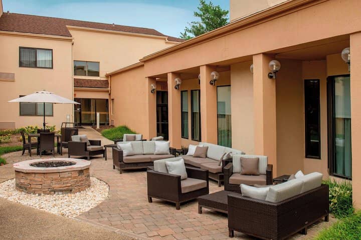 Terrace/Patio 32 of 34