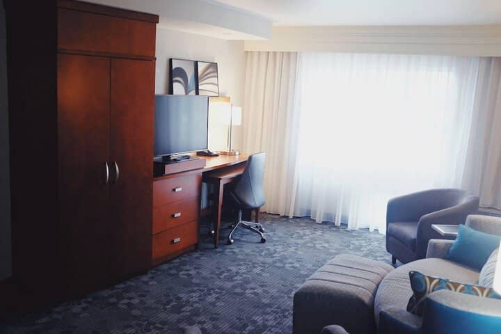 Room 15 of 36
