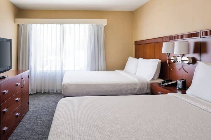 Room 4 of 38