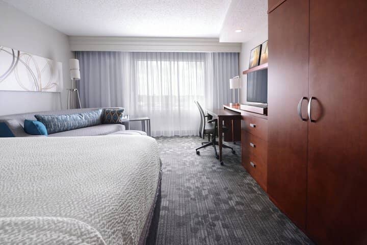 Room 6 of 30