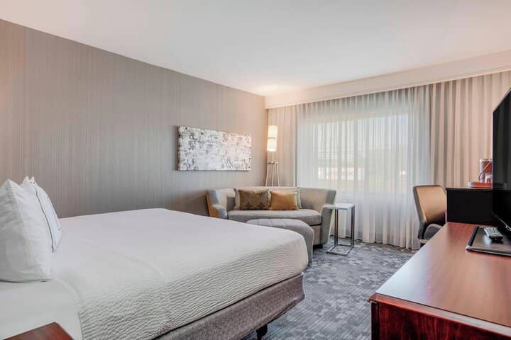 Room 9 of 46
