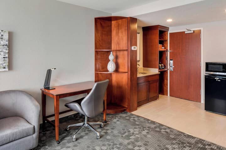 Room 13 of 54