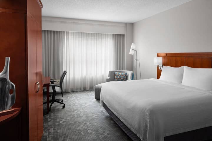 Room 12 of 34