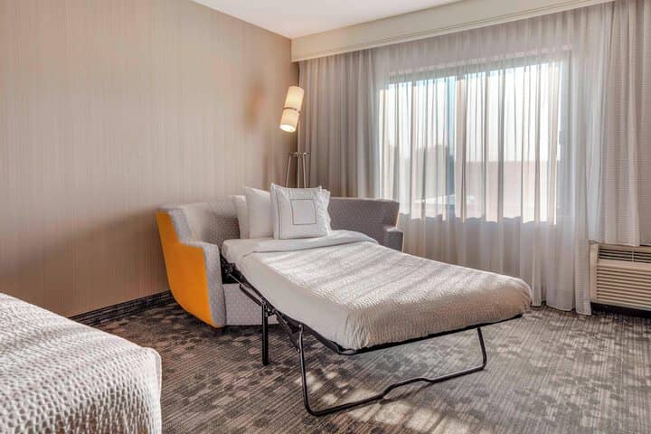 Room 15 of 46