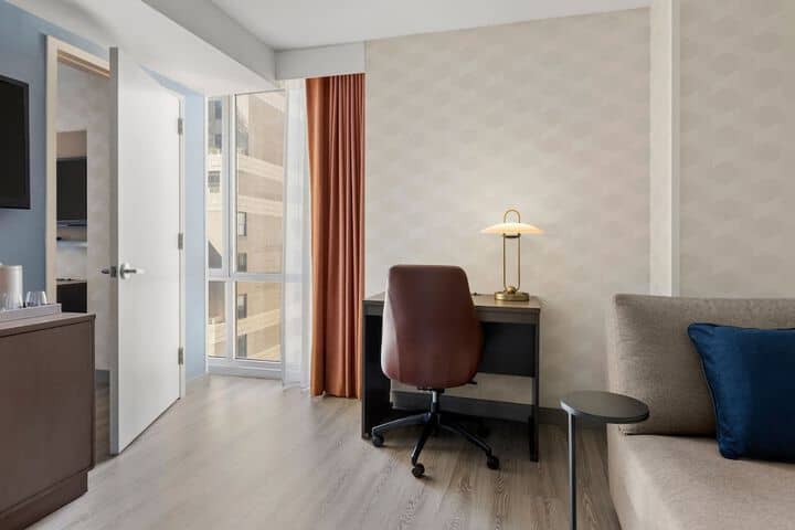 Room 7 of 37