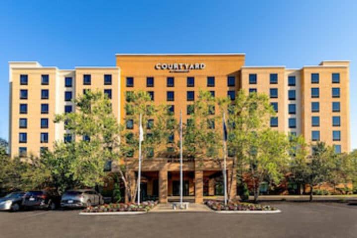 Hotel 142 of 147