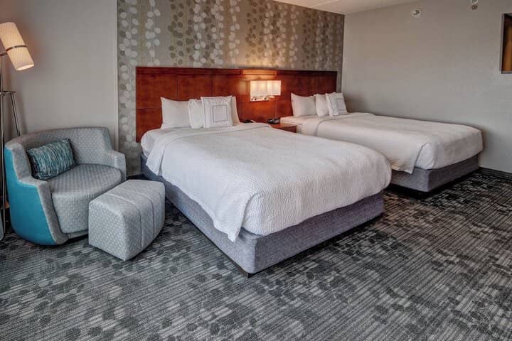 Room 6 of 37