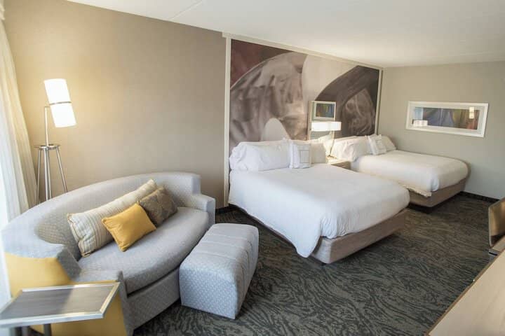 Room 9 of 26