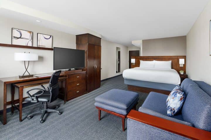 Room 13 of 46