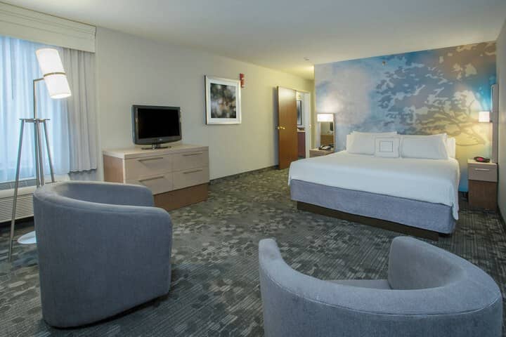 Room 18 of 53