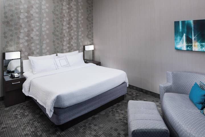 Room 14 of 34