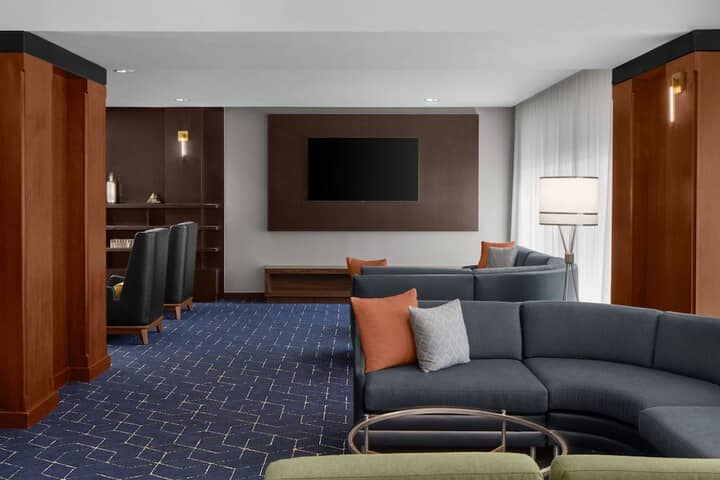 Hotel Interior 4 of 37